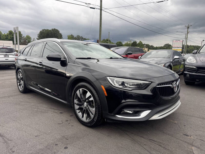 buick regal tourx 2018 W04GV8SX3J1152210 image buick regal tourx 2018 W04GV8SX3J1152210 image